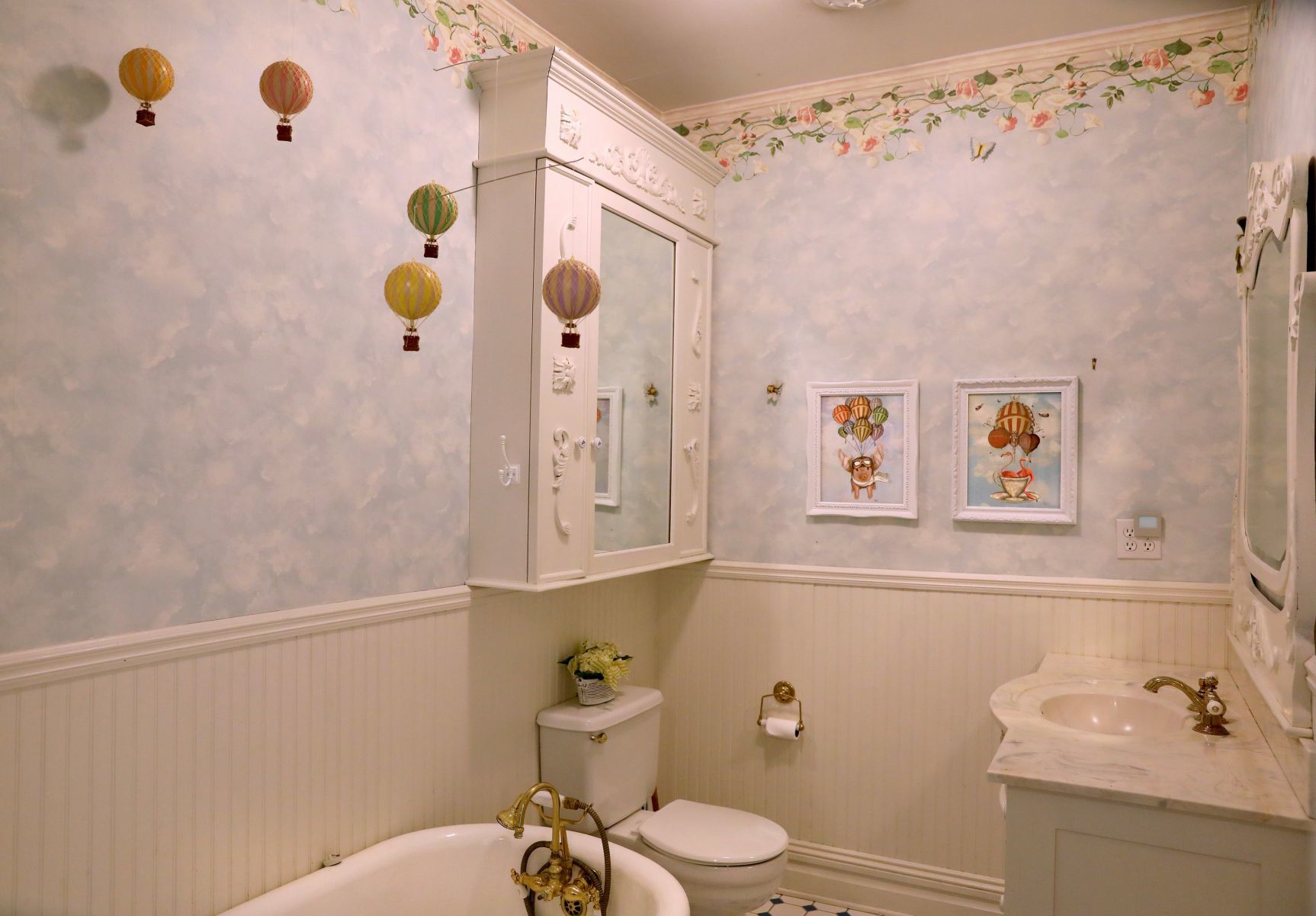 At Home: Amy Studt of Kirkwood